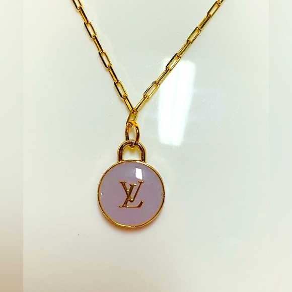 LV ZIPPER-PULL RED AND VIOLET WITH PAVOI 14K PLATED AND MARC JACOBS CUBE - Picture 12 of 12